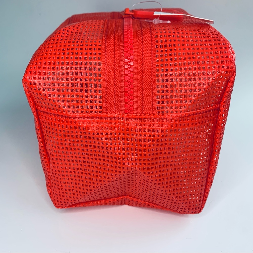 First Aid Beauty Bold Red Mesh Cosmetic Travel Toiletry Bag NWT - Picture 6 of 12